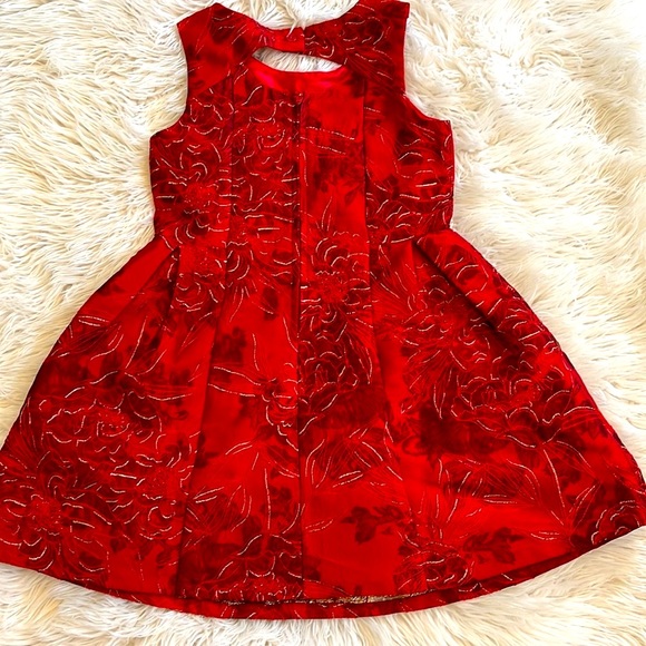 Girls red pleated dress - Picture 3 of 3